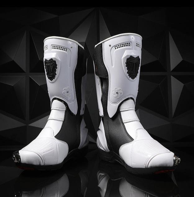 MotoGuard: Motorcycle Boots for Track Riding